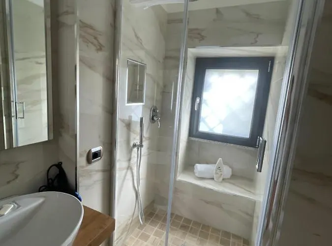 Alojamento de Acomodação e Pequeno-almoço Le Chic