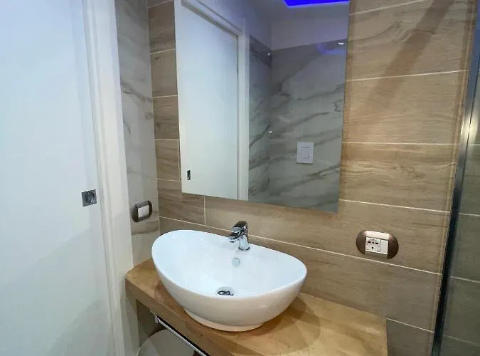 Le Chic Bed & Breakfast 5*