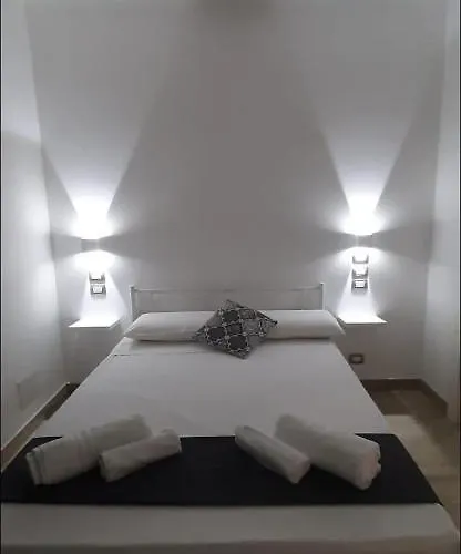 Le Chic Bed and Breakfast 5*